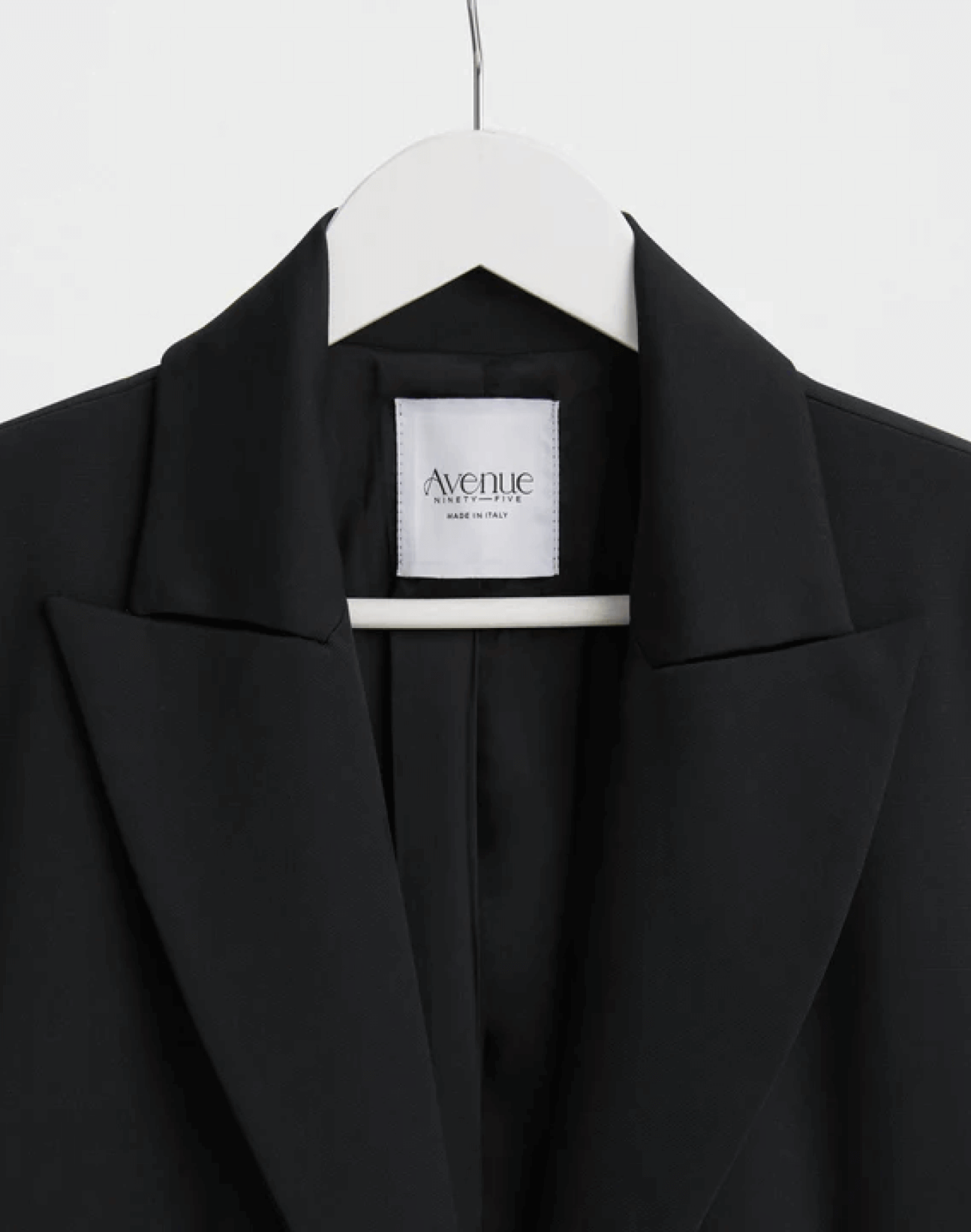 A95-Mockup-Website-clothing-tag